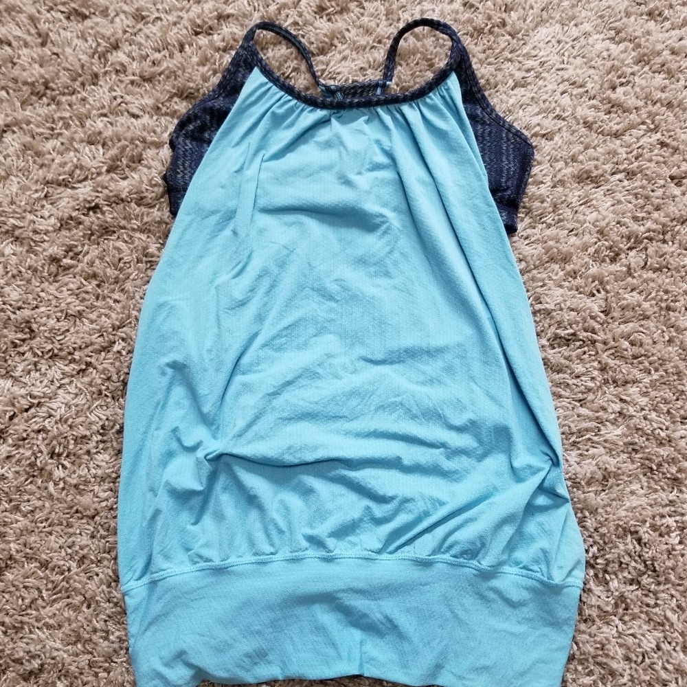 Lululemon workout top